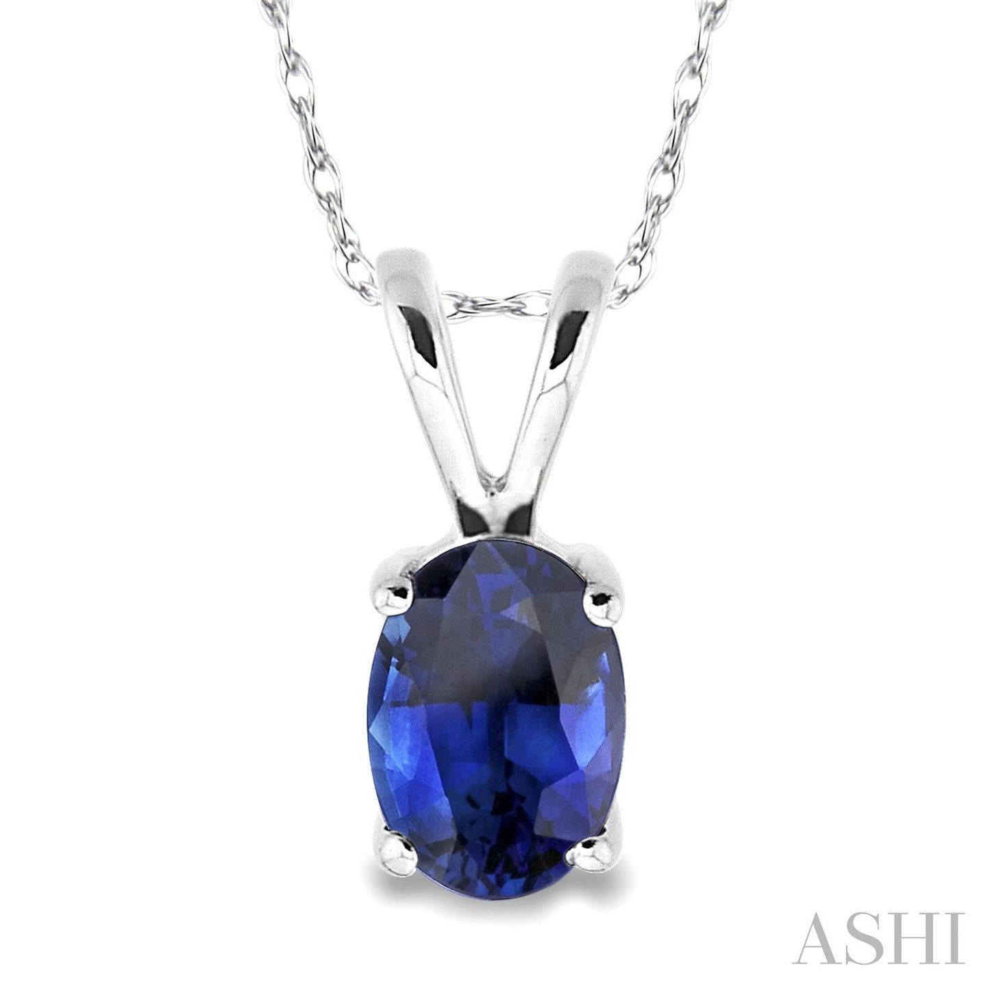 Oval Shape Saphire Solitaire Pendant