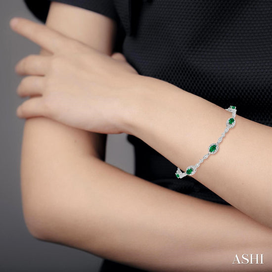 Oval Shape Emerald & Diamond Bracelet